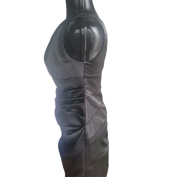 David's Bridal Black One-Shoulder Formal Prom Party Dress 6 - Picture 5 of 8